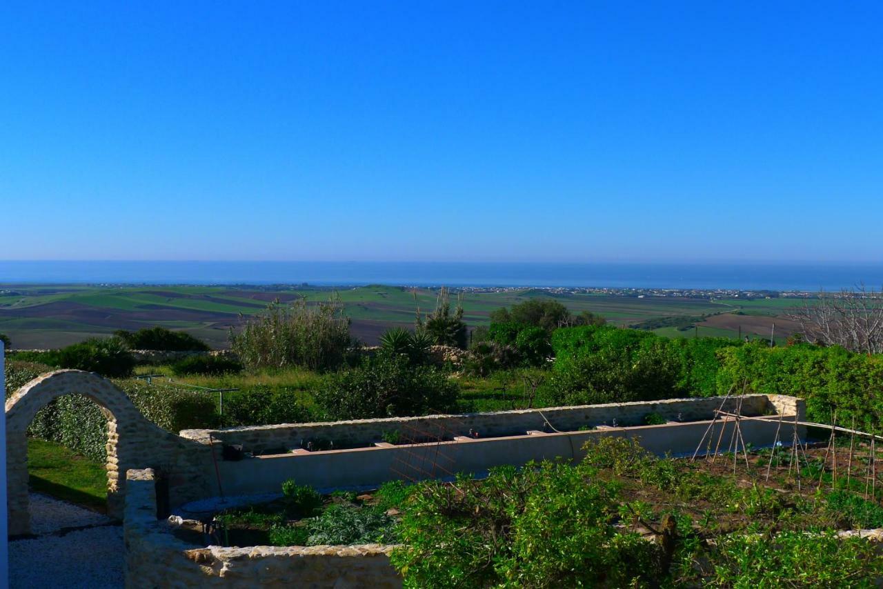 شقة مْبيخير ذي لا فرونتيرا  في Finca Du Ressourcement Higueron المظهر الخارجي الصورة