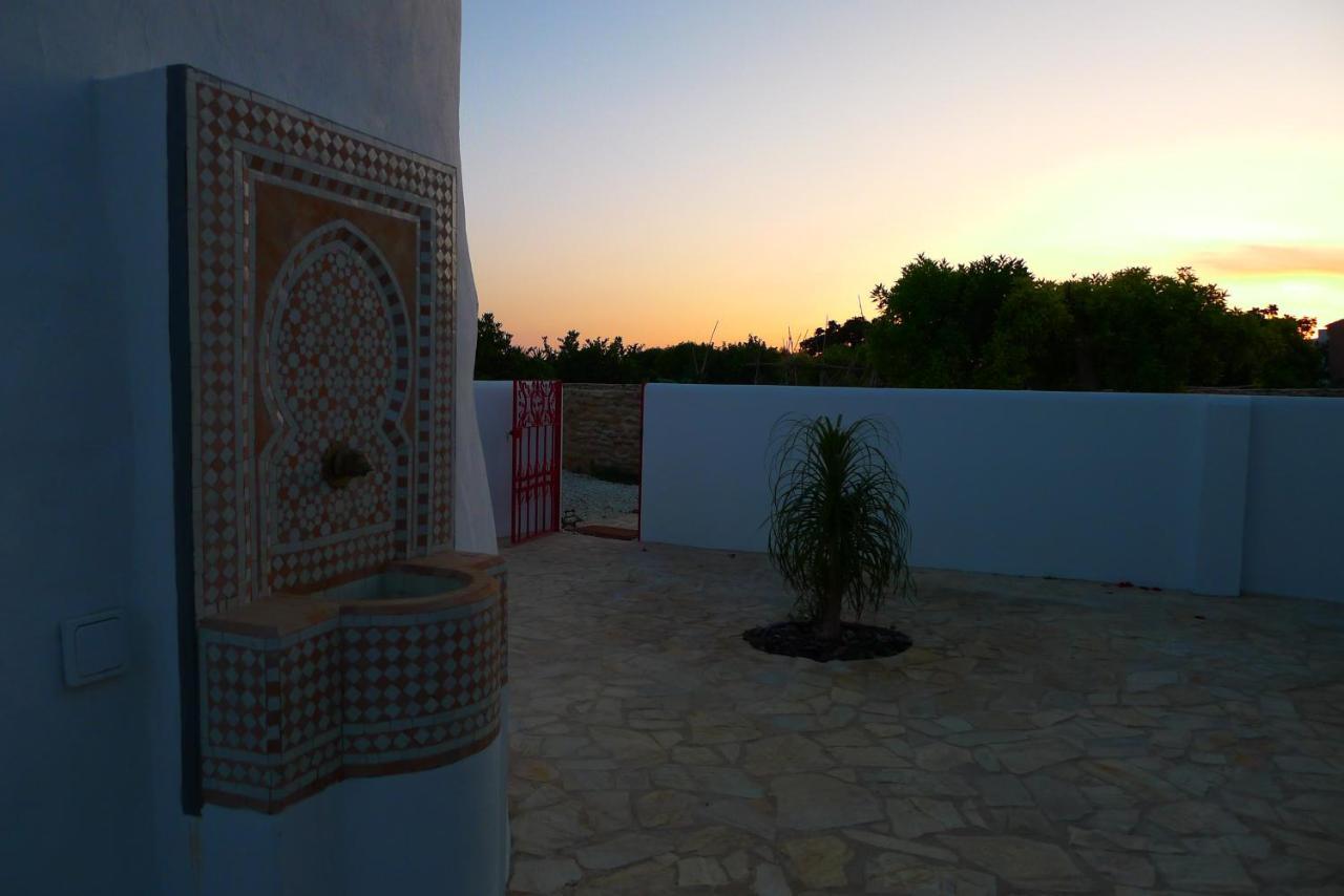 شقة مْبيخير ذي لا فرونتيرا  في Finca Du Ressourcement Higueron المظهر الخارجي الصورة